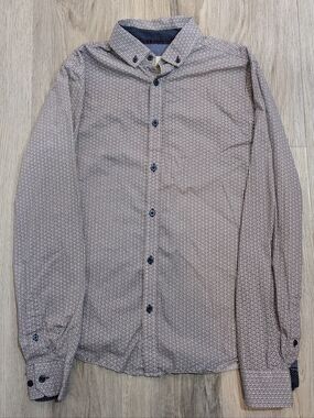 ✨3/$20✨ Steel & Jelly Patterned Button-Down Shirt - Size Medium